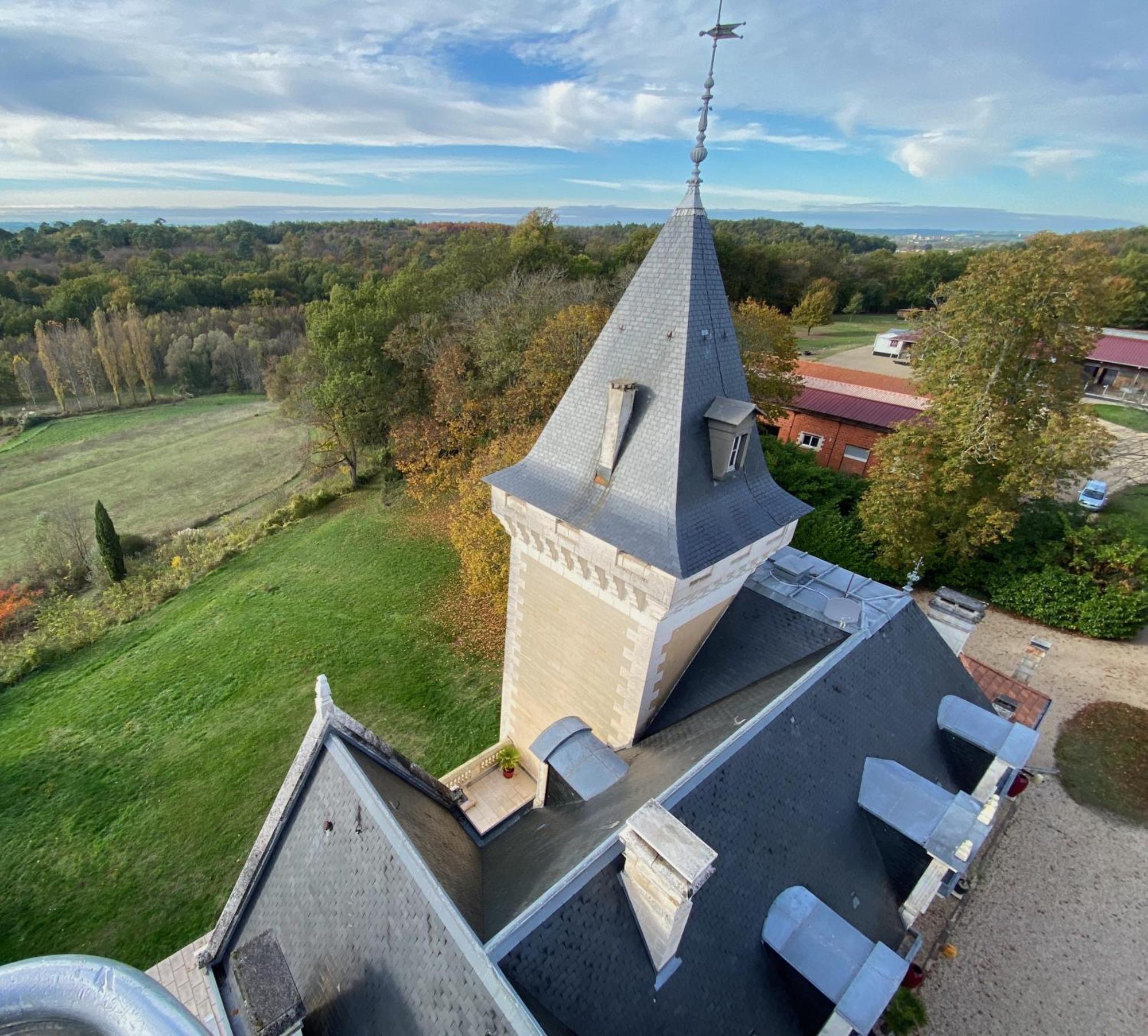 Chateau De Bellevue B&B Et Appartements Avec Piscine Saisonal Chauffee Et Chambres Partout Climatisees Saint-Avit  Bagian luar foto