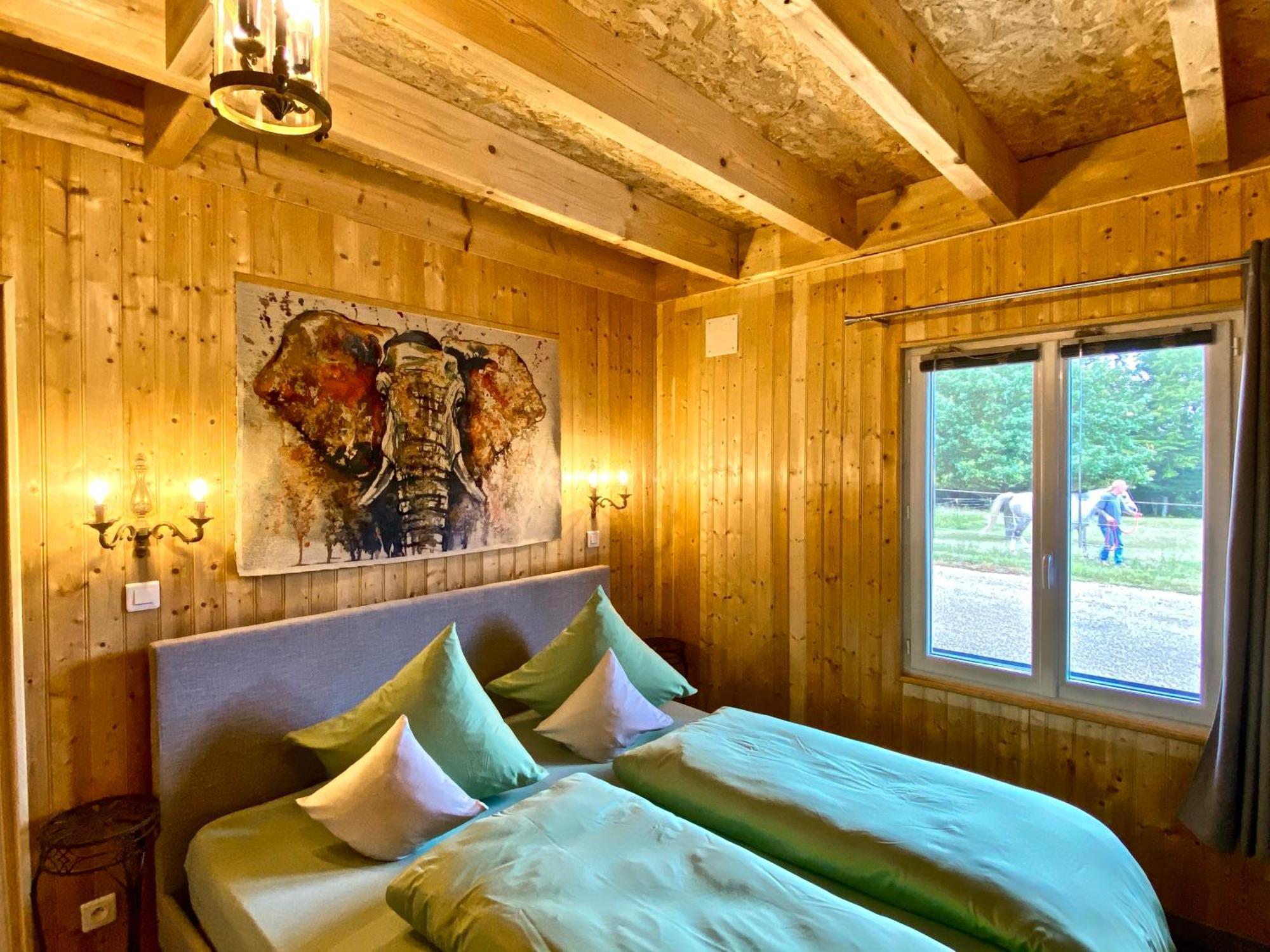 Chateau De Bellevue B&B Et Appartements Avec Piscine Saisonal Chauffee Et Chambres Partout Climatisees Saint-Avit  Bagian luar foto