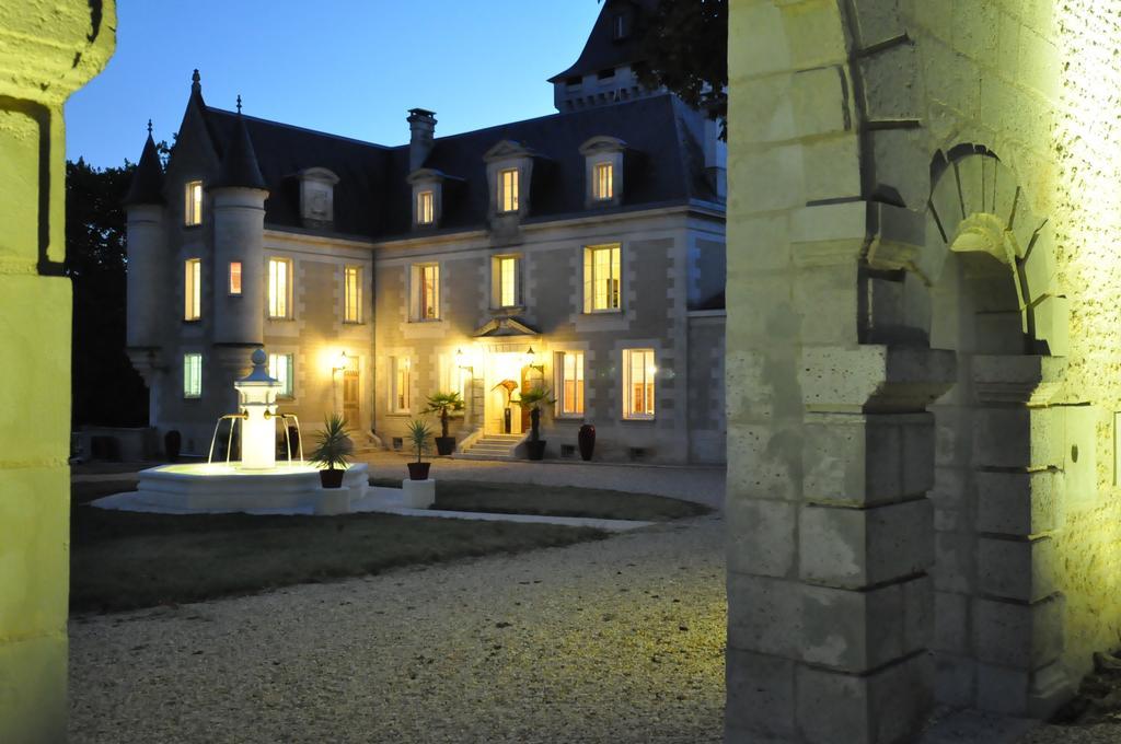Chateau De Bellevue B&B Et Appartements Avec Piscine Saisonal Chauffee Et Chambres Partout Climatisees Saint-Avit  Bagian luar foto