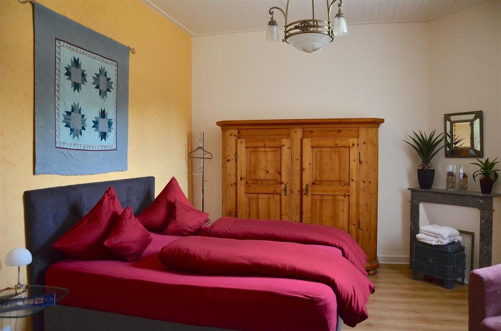 Chateau De Bellevue B&B Et Appartements Avec Piscine Saisonal Chauffee Et Chambres Partout Climatisees Saint-Avit  Bagian luar foto